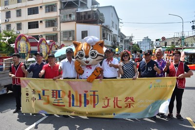 台中巧聖仙師文化祭　踩街東勢登場